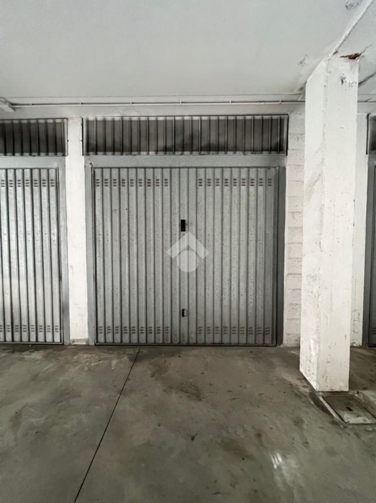 15m² Warehouse in Carobbio degli Angeli, Italy No. 141649