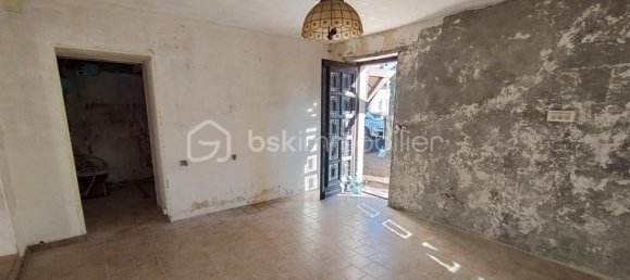 3 bedrooms House in Saint-Parize-le-Chatel, France No. 355286 7