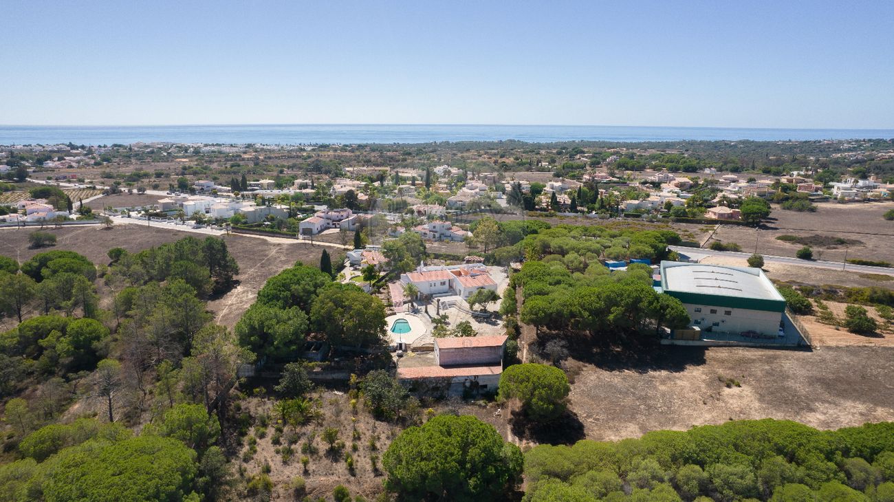 6 bedrooms House in Porches, Portugal No. 25443