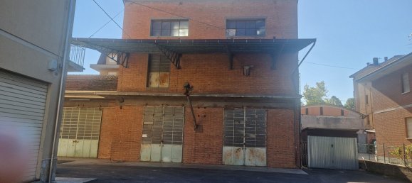 Склад 400м² в Виньола, Италия № 380173 3