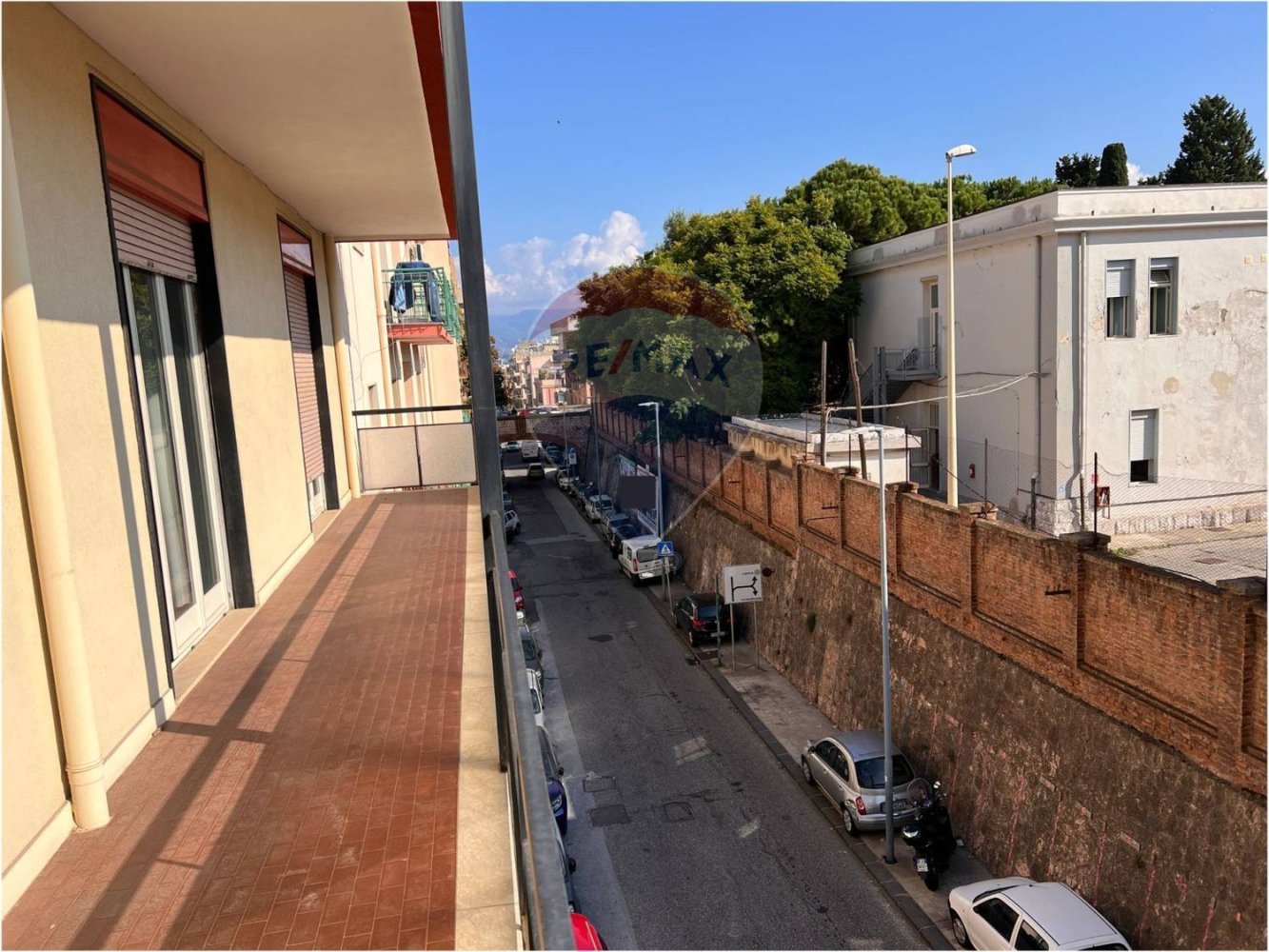 5 rooms Apartment in Messina, Italy No. 216437