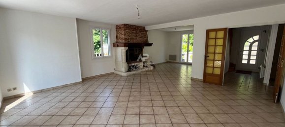 Casa de 4 dormitorios en Osny, France No. 145596 2