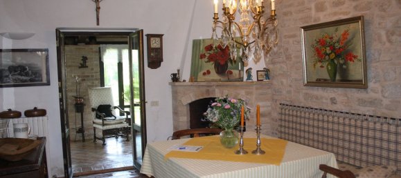 4 bedrooms House in Marche, Italy No. 332797 3