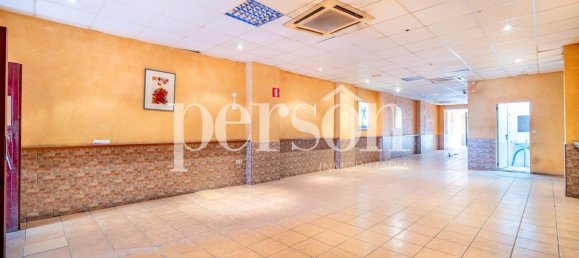 4 Schlafzimmer Gewerbliche Immobilie in Valencia, Spain, Nr. 158265 6