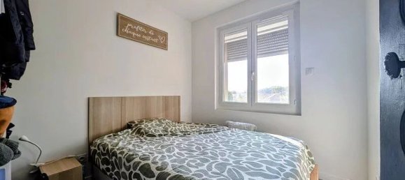 3 bedrooms House in Istres, France No. 336614 5