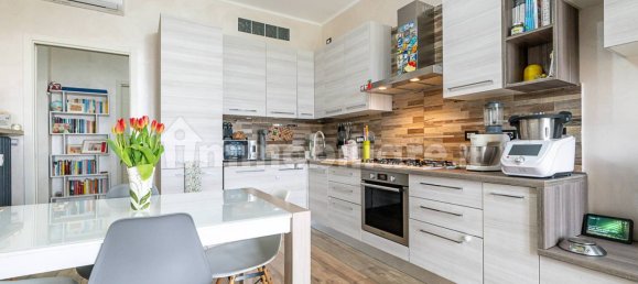 2 Schlafzimmer Wohnung in Turin, Italy, Nr. 110479 11