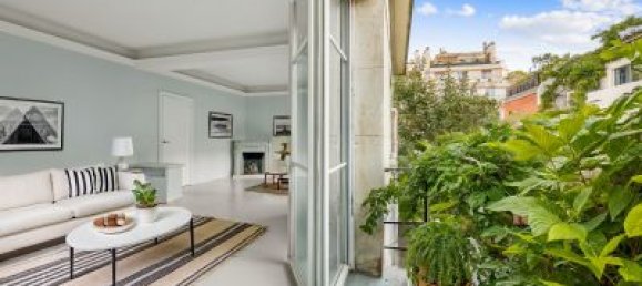 3 bedrooms Apartment in Paris, France No. 176737 17