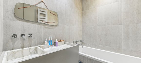 3 bedrooms Apartment in Paris, France No. 176737 12