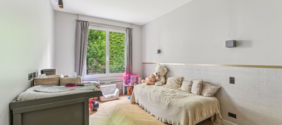 3 bedrooms Apartment in Paris, France No. 176737 11