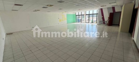 2 rooms Commercial property in Occhiobello, Italy No. 208210 3
