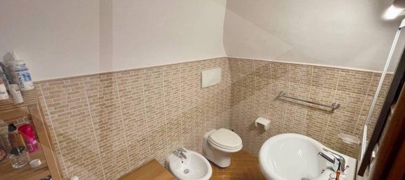 4-salle Appartement à Andria, Italy No. 9259 5