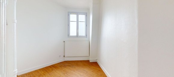 2 bedrooms Apartment in Clichy, France No. 176712 4
