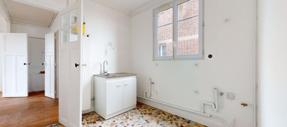 2 bedrooms Apartment in Clichy, France No. 176712 8