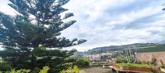 3 bedrooms Apartment in Messina, Italy No. 332193 4