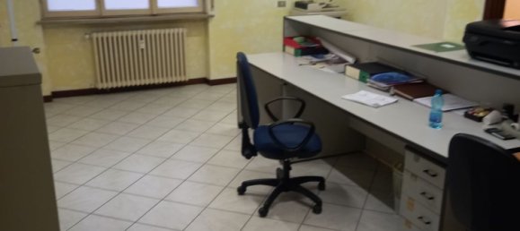 250m² Commercial property in Novara, Italy No. 257085 5