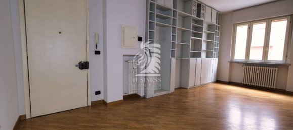 Apartamento de 2 dormitorios en Asti, Italy No. 67541 2