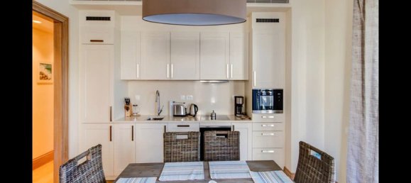 2 bedrooms Apartment in Tivat, Montenegro No. 64 3