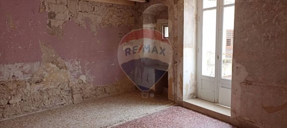 Дом с 4 спальнями в Кьярамонте Гульфи, Италия № 360170 15