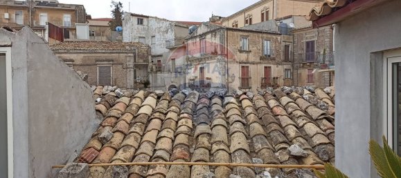 Дом с 4 спальнями в Кьярамонте Гульфи, Италия № 360170 20