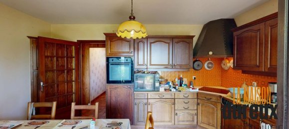 4 bedrooms House in Besancon, France No. 358663 6