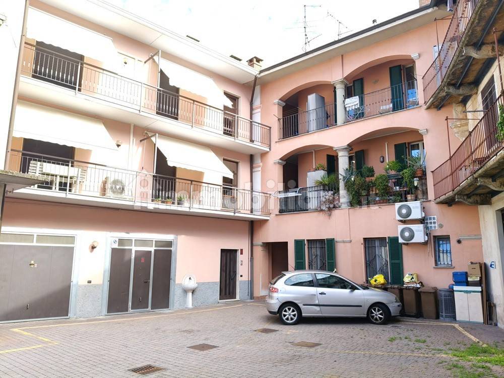 2 غرف نوم شقة في Fenegrò, Italy رقم 290405