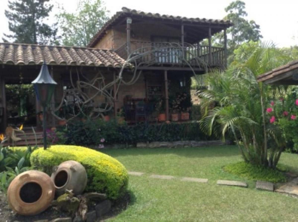 3 bedrooms House in Antioquia, Colombia No. 1422
