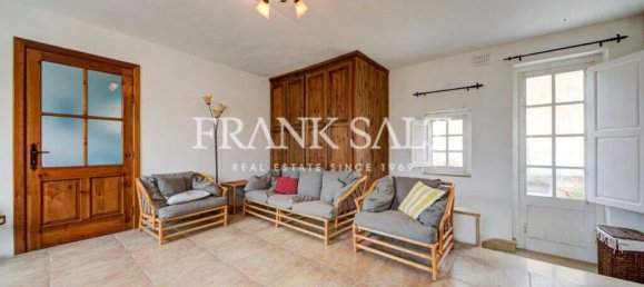 3 غرف نوم منزل في Attard, Malta رقم 2621 22