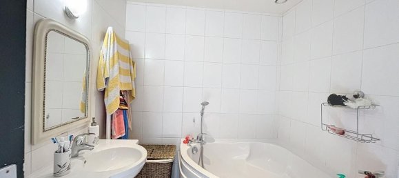 3 bedrooms House in Saint-Germain-les-Corbeil, France No. 184581 8