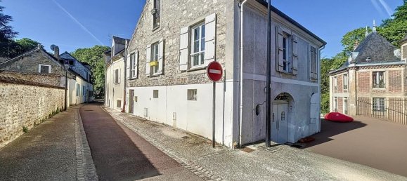 3 bedrooms House in Saint-Germain-les-Corbeil, France No. 184581 2