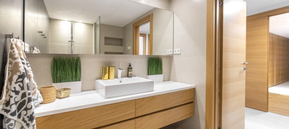 6 bedrooms Villa in Marbella, Spain No. 93710 21