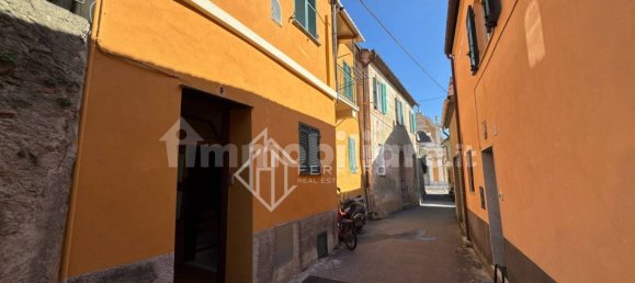 1 bedroom Apartment in Albisola Superiore, Italy No. 33248 3