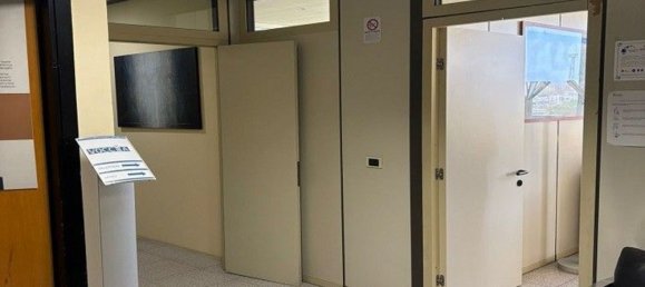 200m² Office in Naples, Italy No. 328009 4