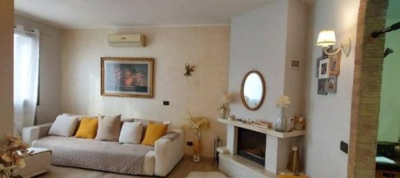 5 rooms House in Fano, Italy No. 28286 12