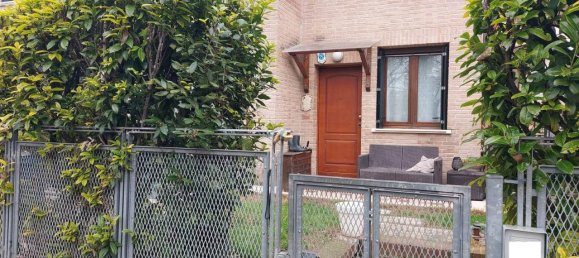 5 rooms House in Fano, Italy No. 28286 3