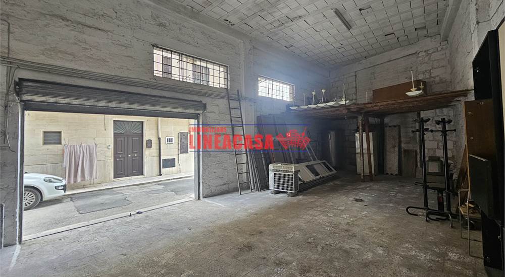 Гараж с 1 комнатой в Чериньола, Италия № 262155