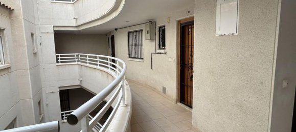 2 bedrooms Apartment in Torrevieja, Spain No. 183108 4