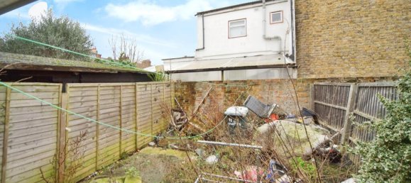 2 bedrooms House in East Ham, United Kingdom No. 11432 25