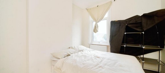 2 bedrooms House in East Ham, United Kingdom No. 11432 23