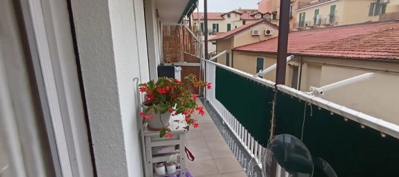 Квартира с 3 комнатами в Бордигера, Италия № 36421 3