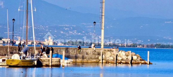 Villa de 2 dormitorios en Desenzano del Garda, Italy No. 84094 16