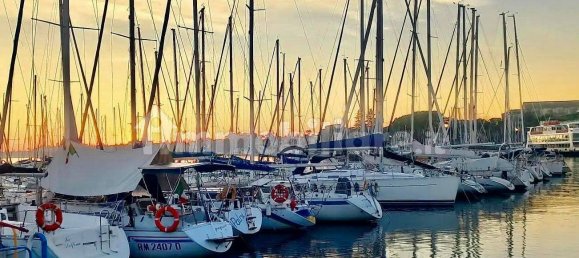 Villa de 2 dormitorios en Desenzano del Garda, Italy No. 84094 17