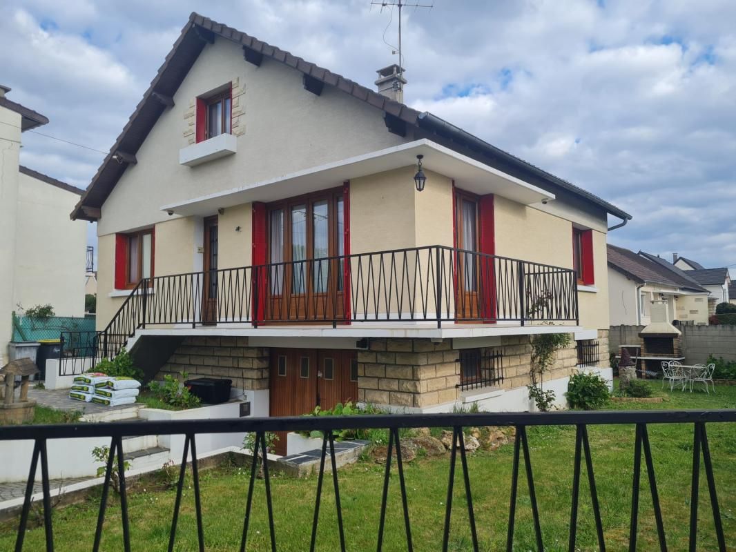 3 bedrooms House in Goussainville, France No. 172904