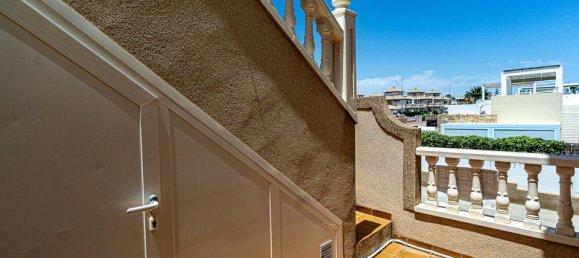 3 غرف نوم فيلا في Alicante, Spain رقم 188276 34