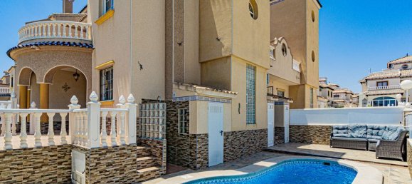 3 غرف نوم فيلا في Alicante, Spain رقم 188276 47