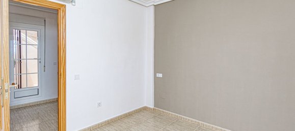 3 غرف نوم فيلا في Alicante, Spain رقم 188276 22