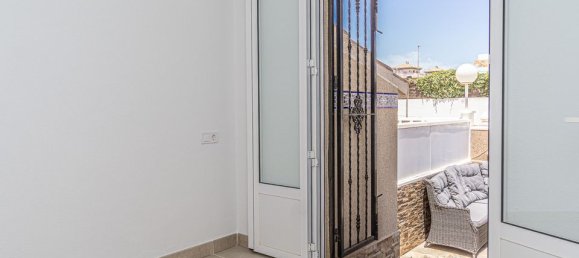 3 غرف نوم فيلا في Alicante, Spain رقم 188276 18