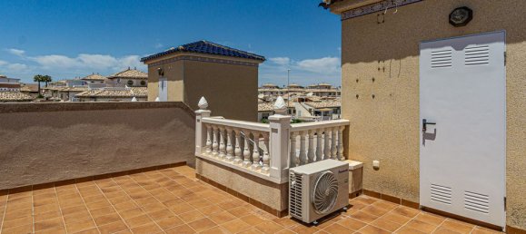 3 غرف نوم فيلا في Alicante, Spain رقم 188276 38