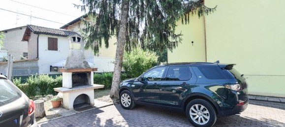 3 rooms Villa in Correggio, Italy No. 147686 5