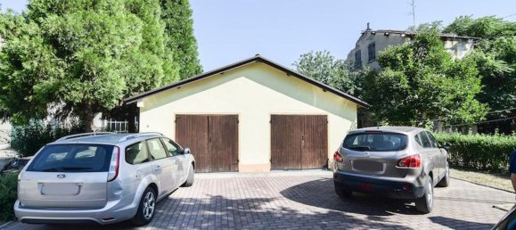 3 rooms Villa in Correggio, Italy No. 147686 6