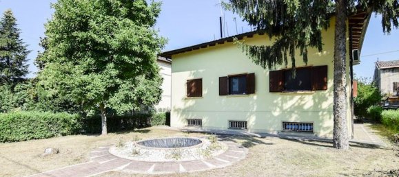 3 rooms Villa in Correggio, Italy No. 147686 2